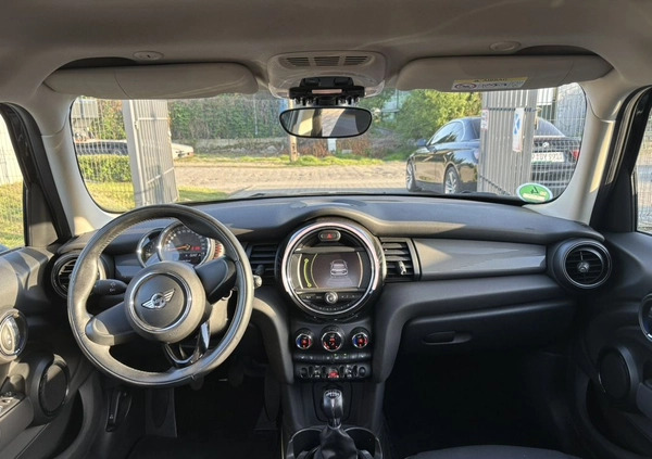 MINI Cooper cena 55555 przebieg: 66666, rok produkcji 2016 z Sosnowiec małe 466